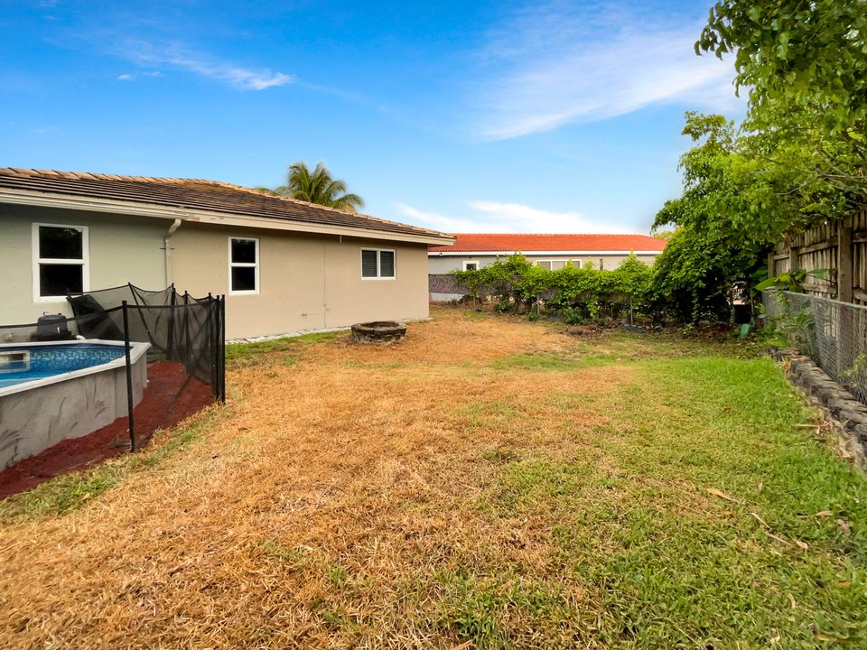 For Sale: $593,000 (3 beds, 2 baths, 1857 Square Feet)