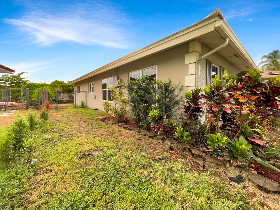 For Sale: $593,000 (3 beds, 2 baths, 1857 Square Feet)