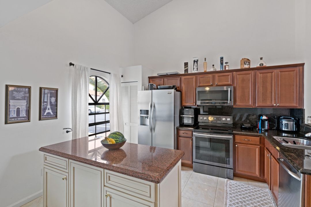 Active With Contract: $6,800 (3 beds, 2 baths, 2026 Square Feet)