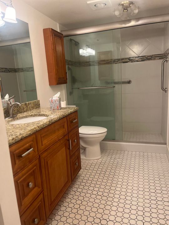 For Sale: $145,000 (1 beds, 1 baths, 779 Square Feet)