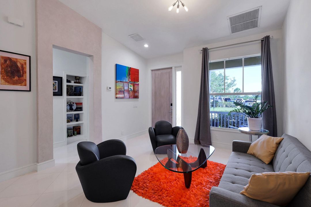 For Sale: $399,000 (2 beds, 2 baths, 1368 Square Feet)