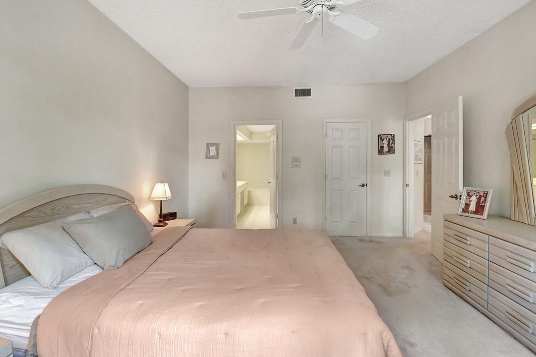 Active With Contract: $369,000 (2 beds, 2 baths, 1269 Square Feet)