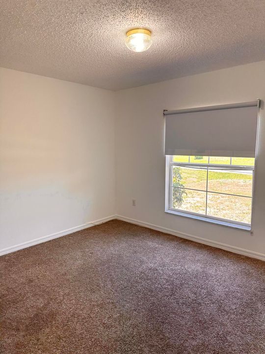 For Rent: $2,200 (3 beds, 2 baths, 1733 Square Feet)