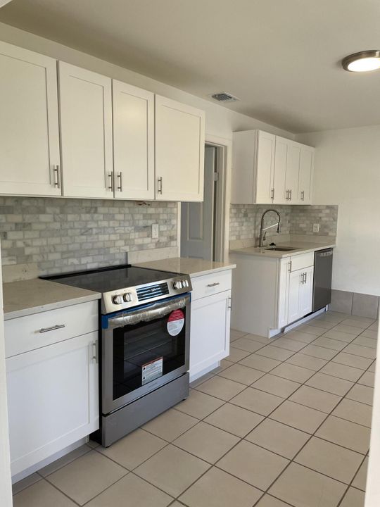 For Rent: $1,525 (1 beds, 1 baths, 552 Square Feet)