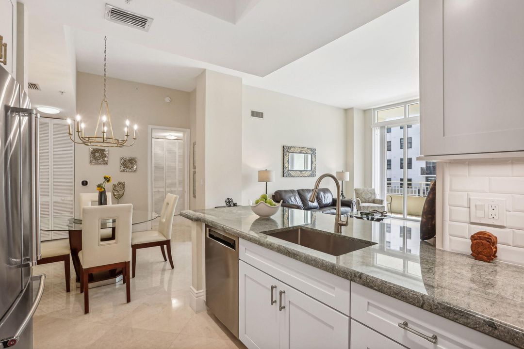 Active With Contract: $819,000 (2 beds, 2 baths, 1310 Square Feet)