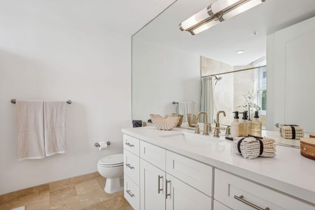 Active With Contract: $819,000 (2 beds, 2 baths, 1310 Square Feet)