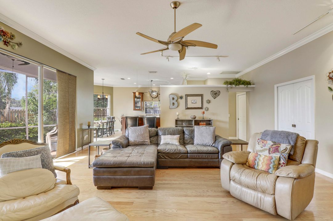 For Sale: $675,000 (3 beds, 2 baths, 1903 Square Feet)