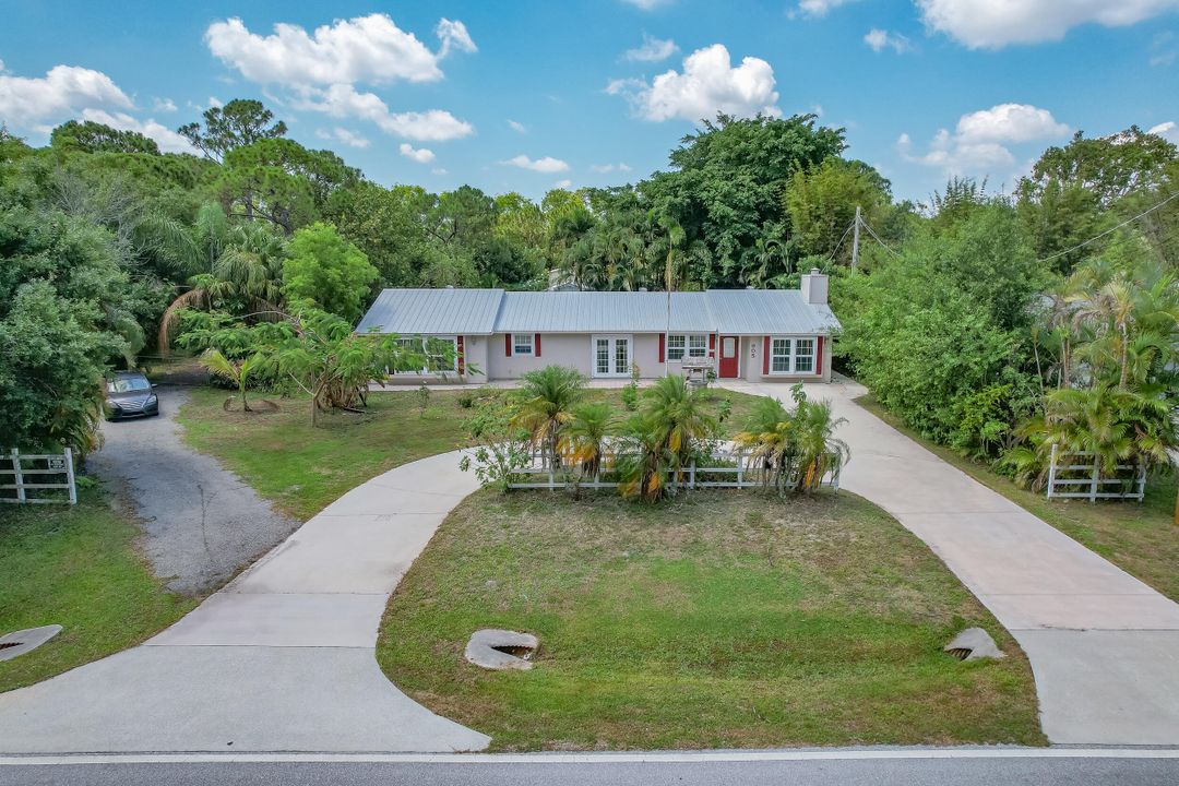 For Sale: $485,000 (3 beds, 2 baths, 1939 Square Feet)