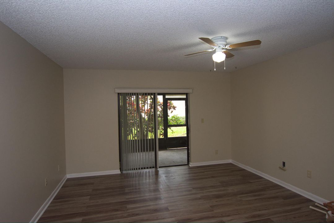 Active With Contract: $2,500 (3 beds, 2 baths, 1347 Square Feet)