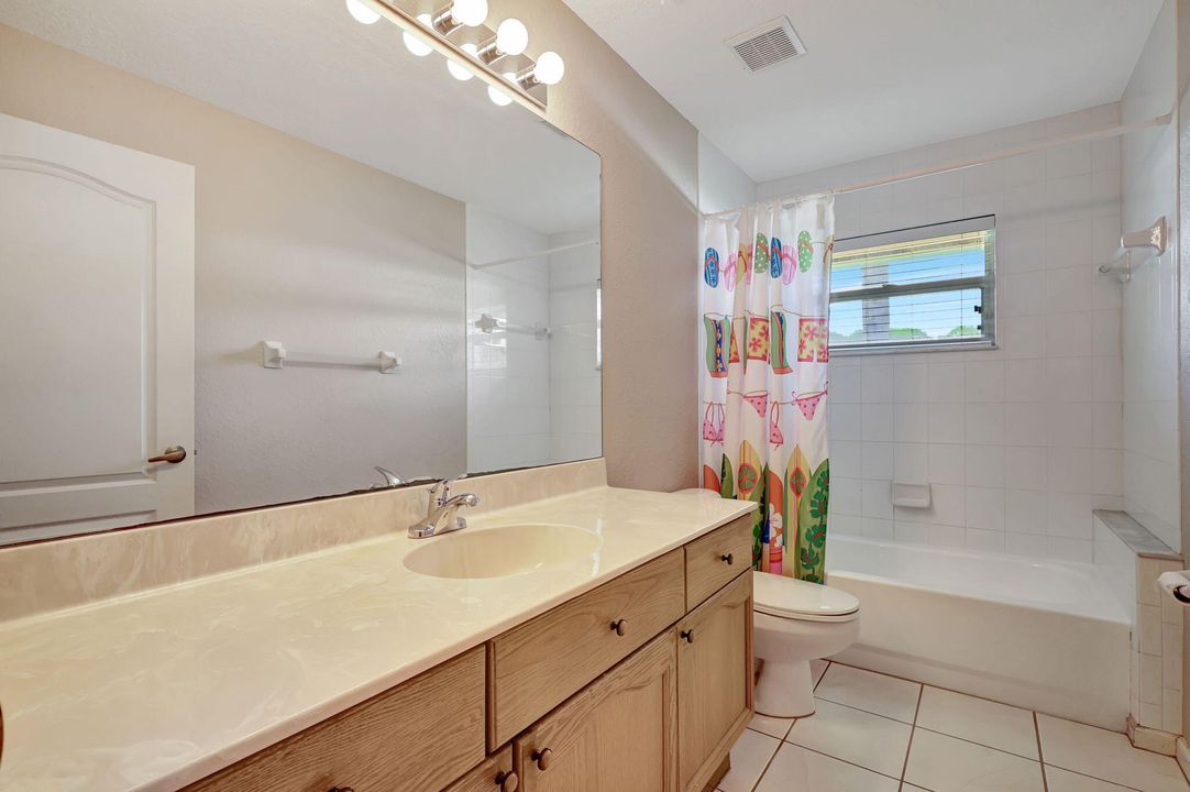 For Sale: $895,000 (3 beds, 2 baths, 2684 Square Feet)