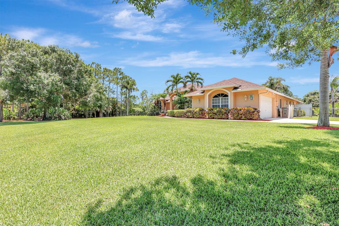 For Sale: $895,000 (3 beds, 2 baths, 2684 Square Feet)