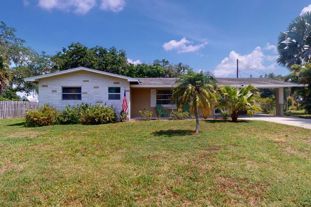 Active With Contract: $275,000 (3 beds, 2 baths, 1788 Square Feet)