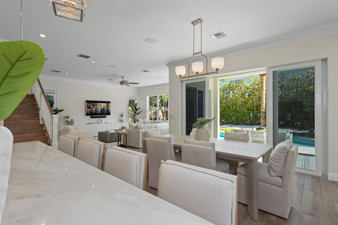 Active With Contract: $3,395,000 (5 beds, 4 baths, 3992 Square Feet)
