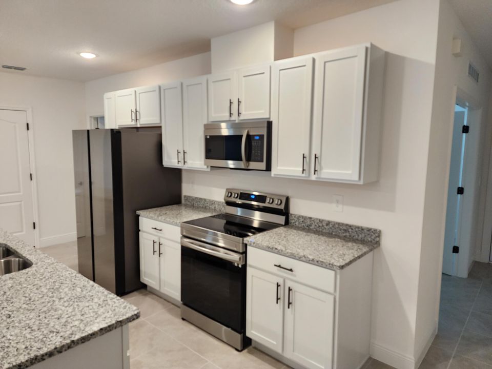 Active With Contract: $2,800 (4 beds, 2 baths, 2059 Square Feet)