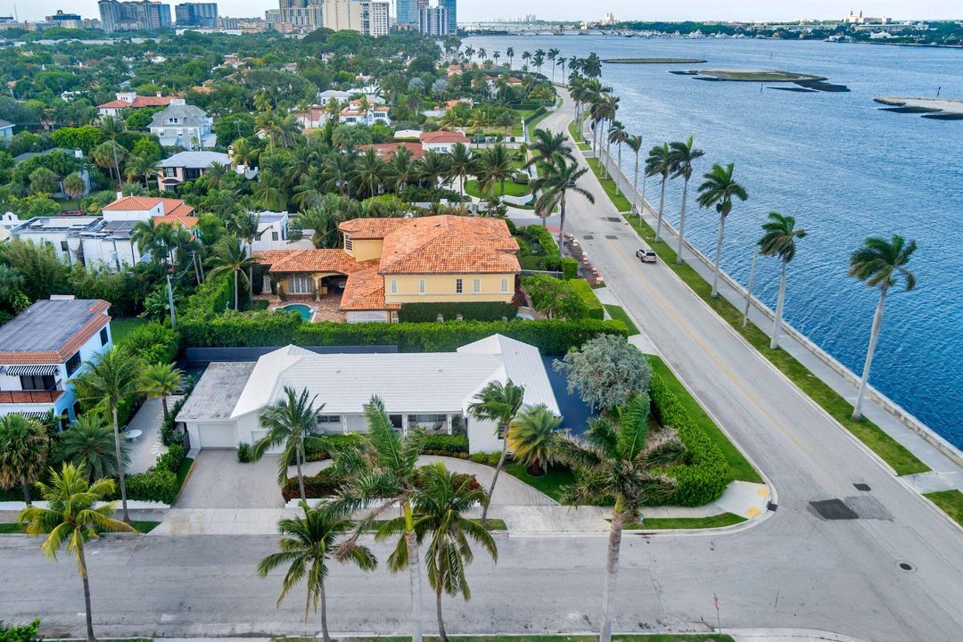 Active With Contract: $5,595,000 (4 beds, 4 baths, 2119 Square Feet)