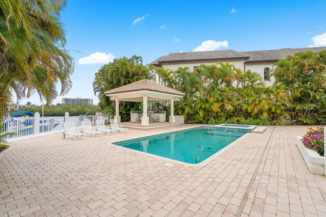 For Sale: $5,495,000 (5 beds, 4 baths, 4725 Square Feet)