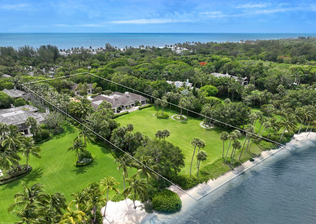 Recently Sold: $18,000,000 (5 beds, 5 baths, 7138 Square Feet)