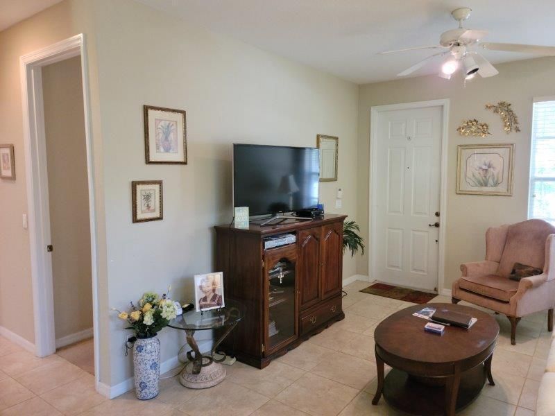 For Sale: $258,900 (3 beds, 2 baths, 1288 Square Feet)