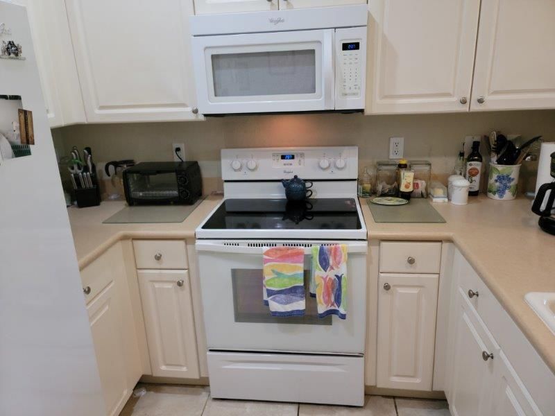 For Sale: $258,900 (3 beds, 2 baths, 1288 Square Feet)