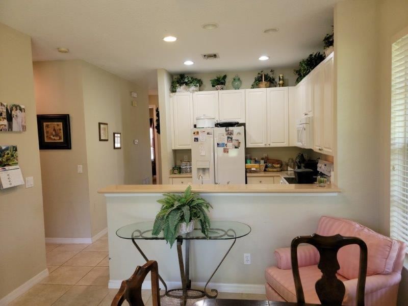 For Sale: $258,900 (3 beds, 2 baths, 1288 Square Feet)