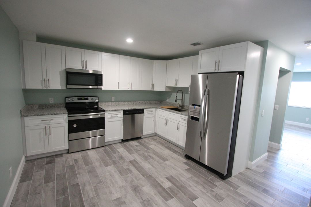 For Rent: $2,600 (3 beds, 1 baths, 1166 Square Feet)