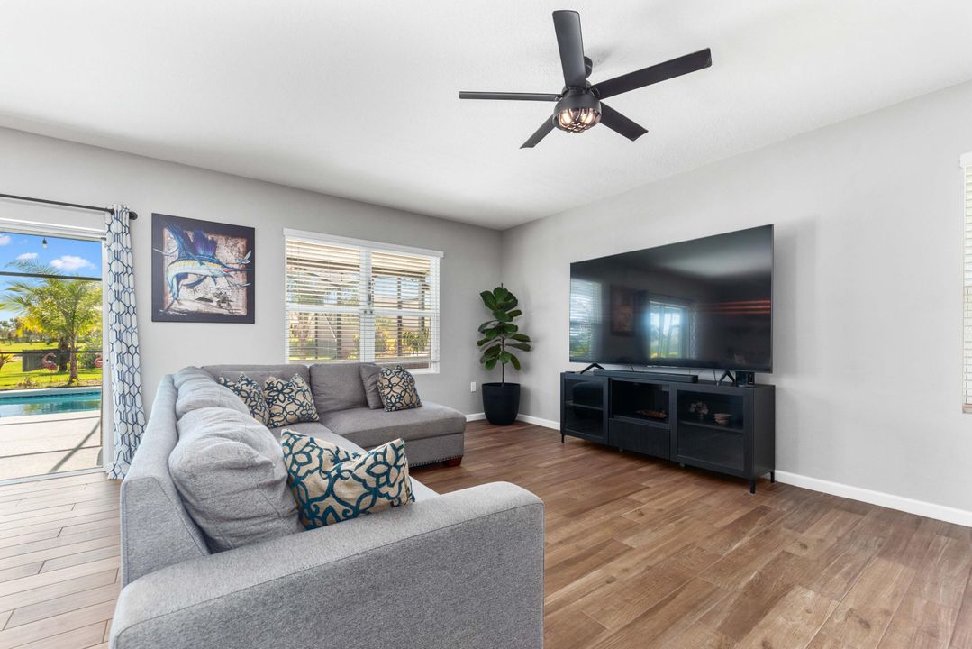 Active With Contract: $499,000 (4 beds, 2 baths, 2107 Square Feet)