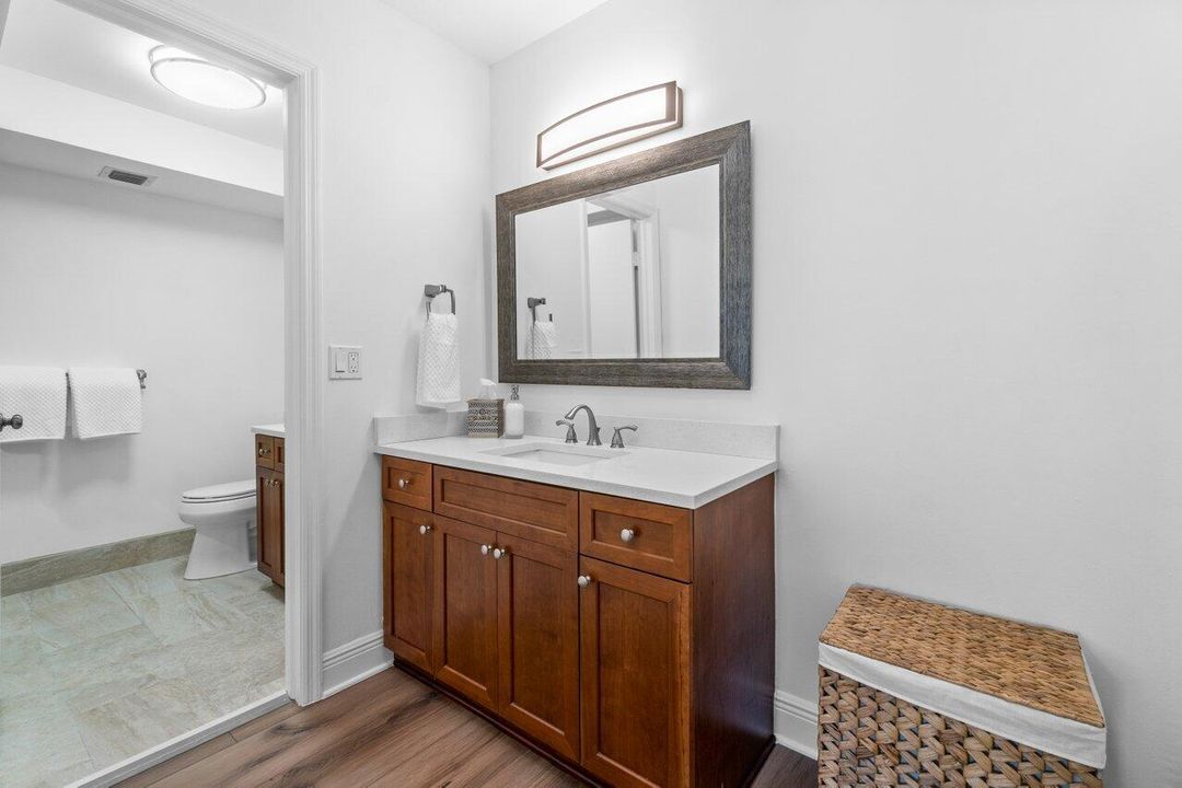 Active With Contract: $2,600 (2 beds, 2 baths, 1366 Square Feet)