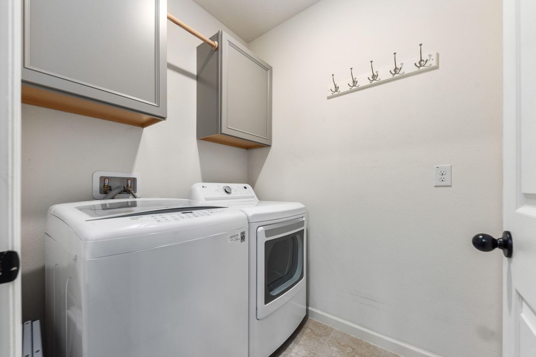 Active With Contract: $499,000 (4 beds, 2 baths, 2107 Square Feet)