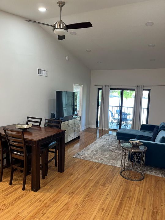 Active With Contract: $2,300 (2 beds, 2 baths, 935 Square Feet)