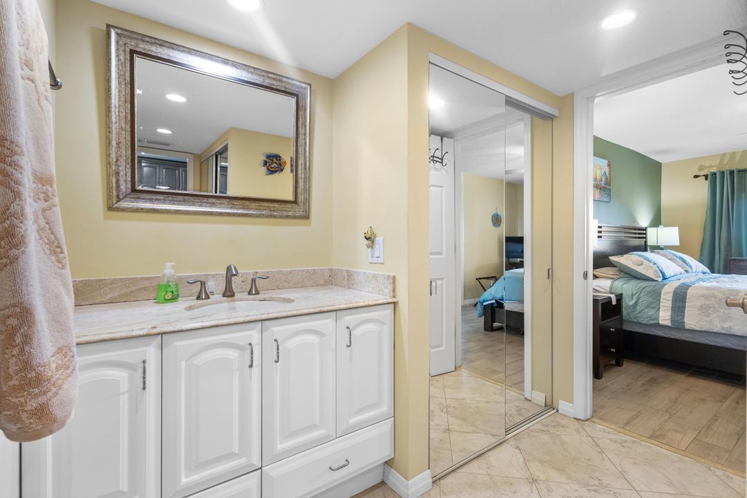 For Sale: $298,500 (1 beds, 1 baths, 689 Square Feet)