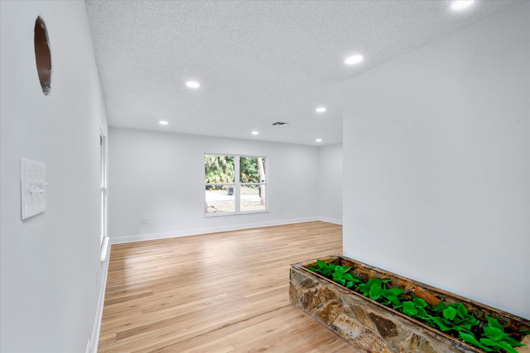 For Sale: $329,000 (3 beds, 2 baths, 1835 Square Feet)