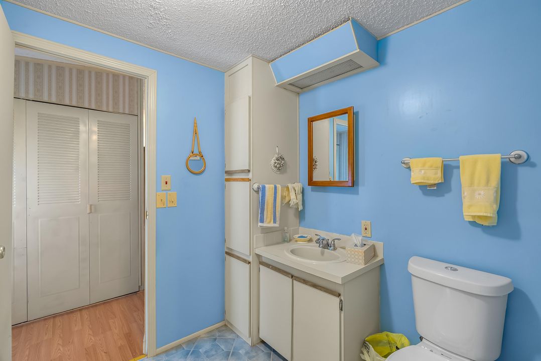 For Sale: $179,900 (2 beds, 2 baths, 1381 Square Feet)