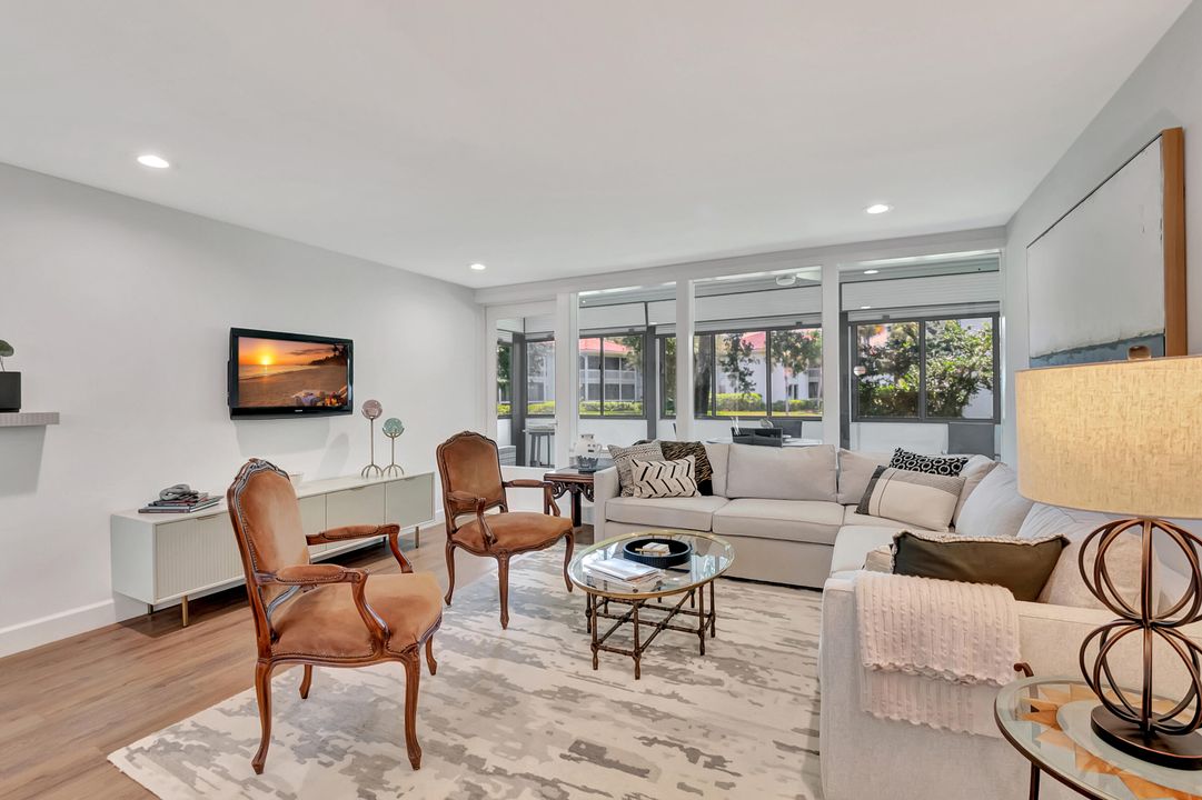 Active With Contract: $459,900 (2 beds, 2 baths, 1400 Square Feet)