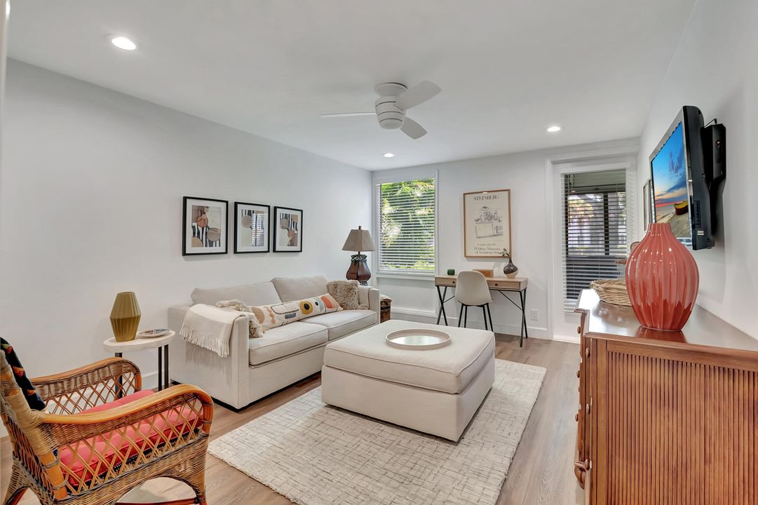 Active With Contract: $459,900 (2 beds, 2 baths, 1400 Square Feet)