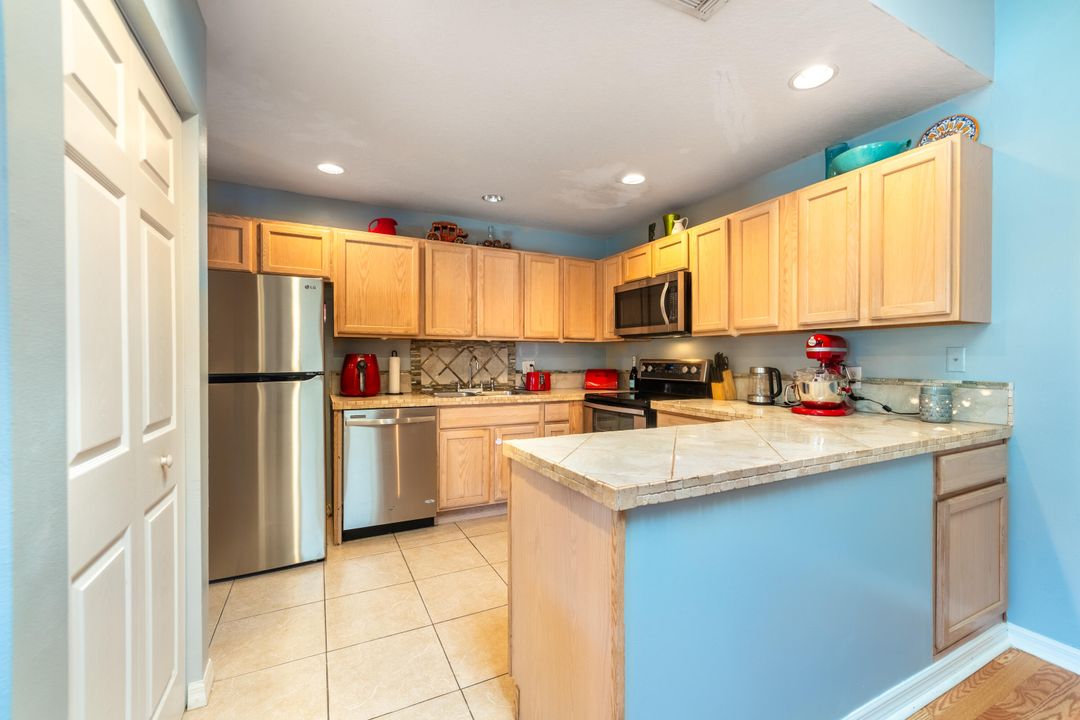 For Sale: $227,000 (3 beds, 2 baths, 1480 Square Feet)