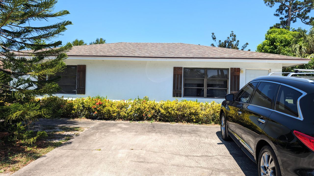 Active With Contract: $2,000 (2 beds, 1 baths, 1150 Square Feet)