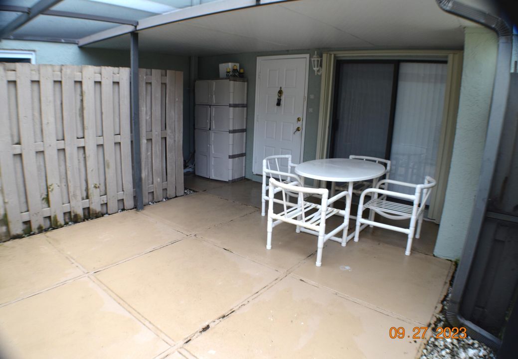 For Sale: $169,000 (2 beds, 2 baths, 906 Square Feet)