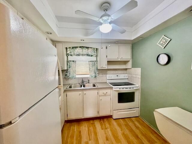 Active With Contract: $105,000 (1 beds, 1 baths, 611 Square Feet)