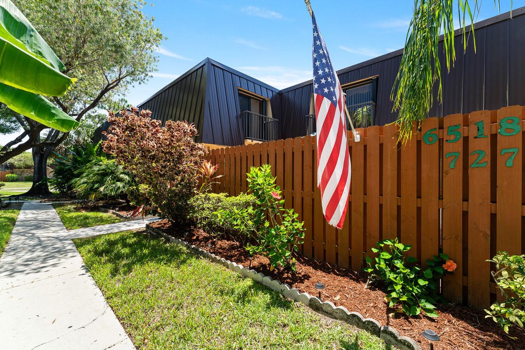 For Sale: $334,000 (3 beds, 2 baths, 1512 Square Feet)