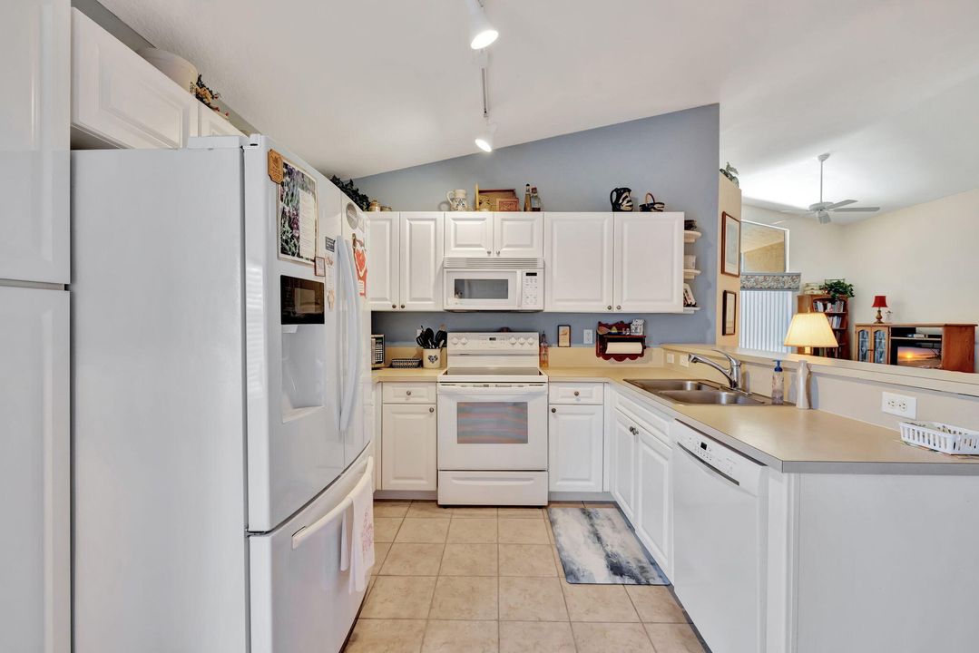 For Sale: $450,000 (4 beds, 2 baths, 1650 Square Feet)