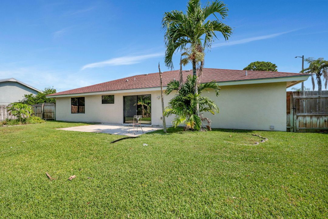 Active With Contract: $500,000 (3 beds, 2 baths, 1460 Square Feet)