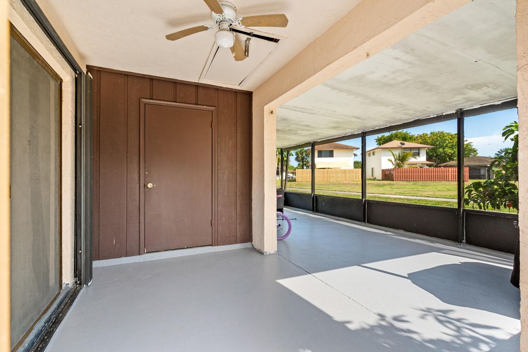 Active With Contract: $395,000 (3 beds, 2 baths, 1292 Square Feet)