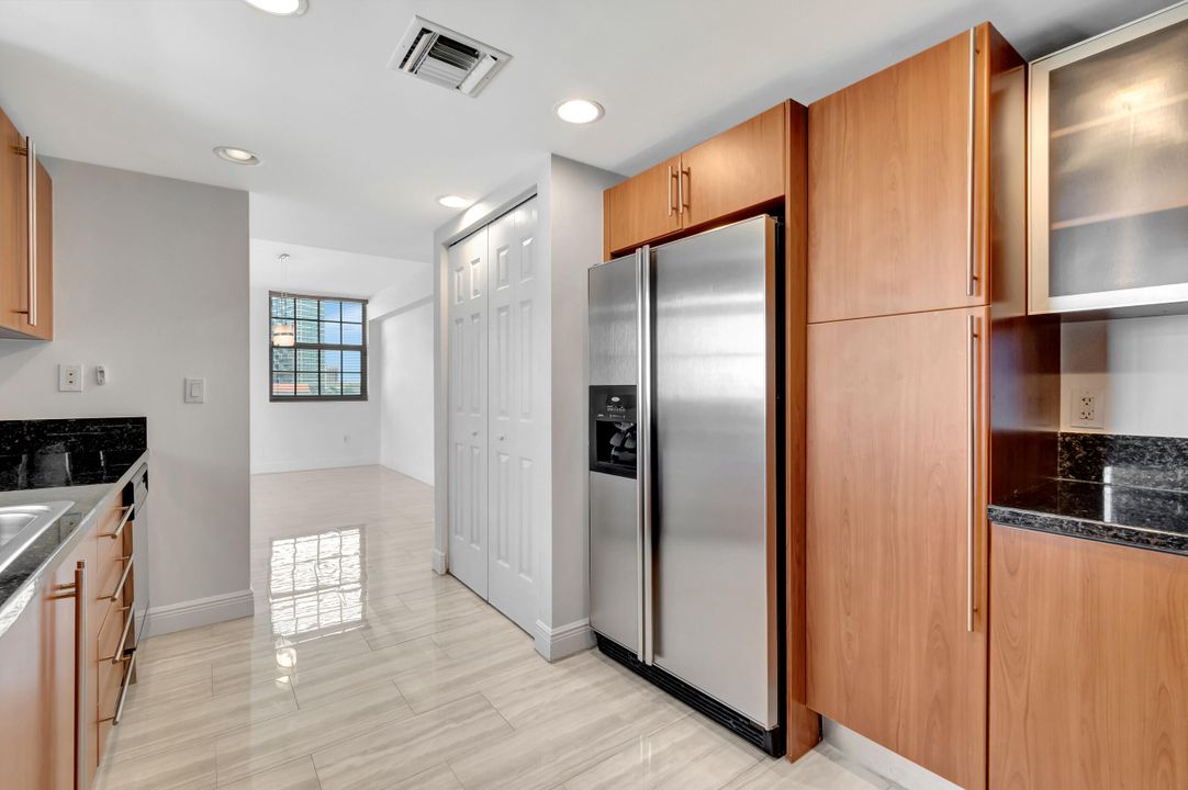 For Sale: $614,000 (2 beds, 2 baths, 1449 Square Feet)