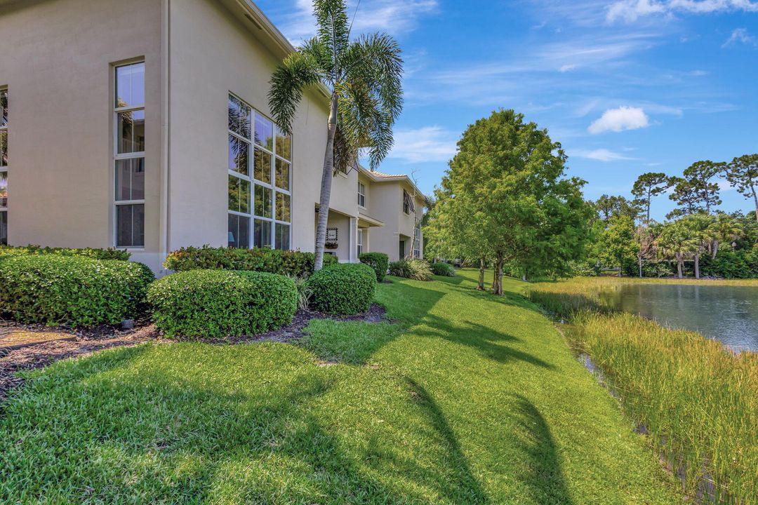 Active With Contract: $899,000 (3 beds, 3 baths, 2467 Square Feet)