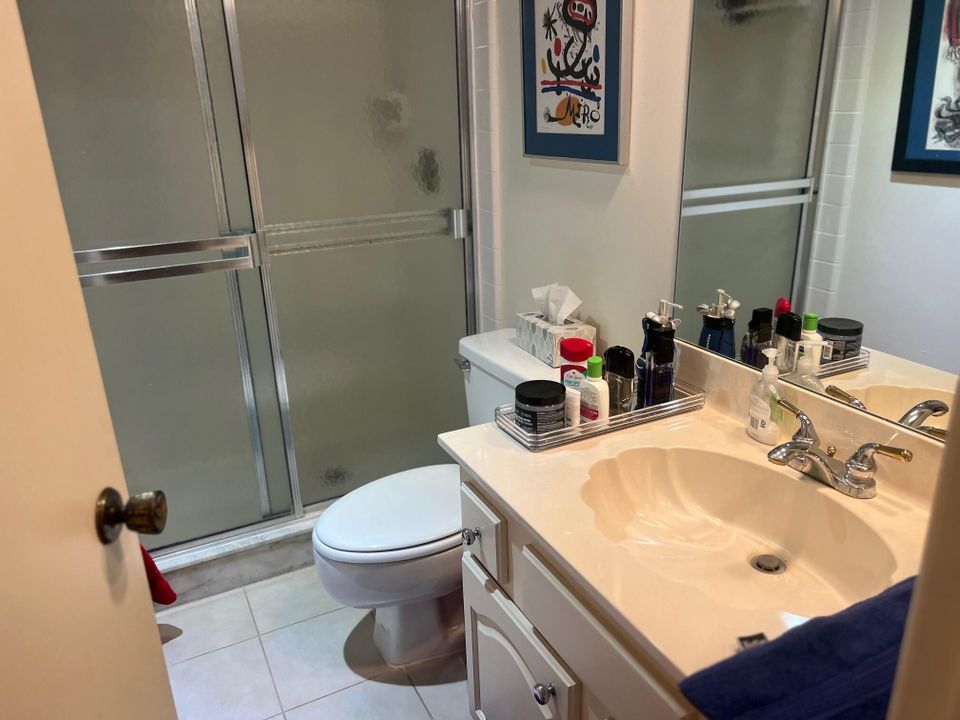 For Sale: $120,000 (2 beds, 2 baths, 1050 Square Feet)