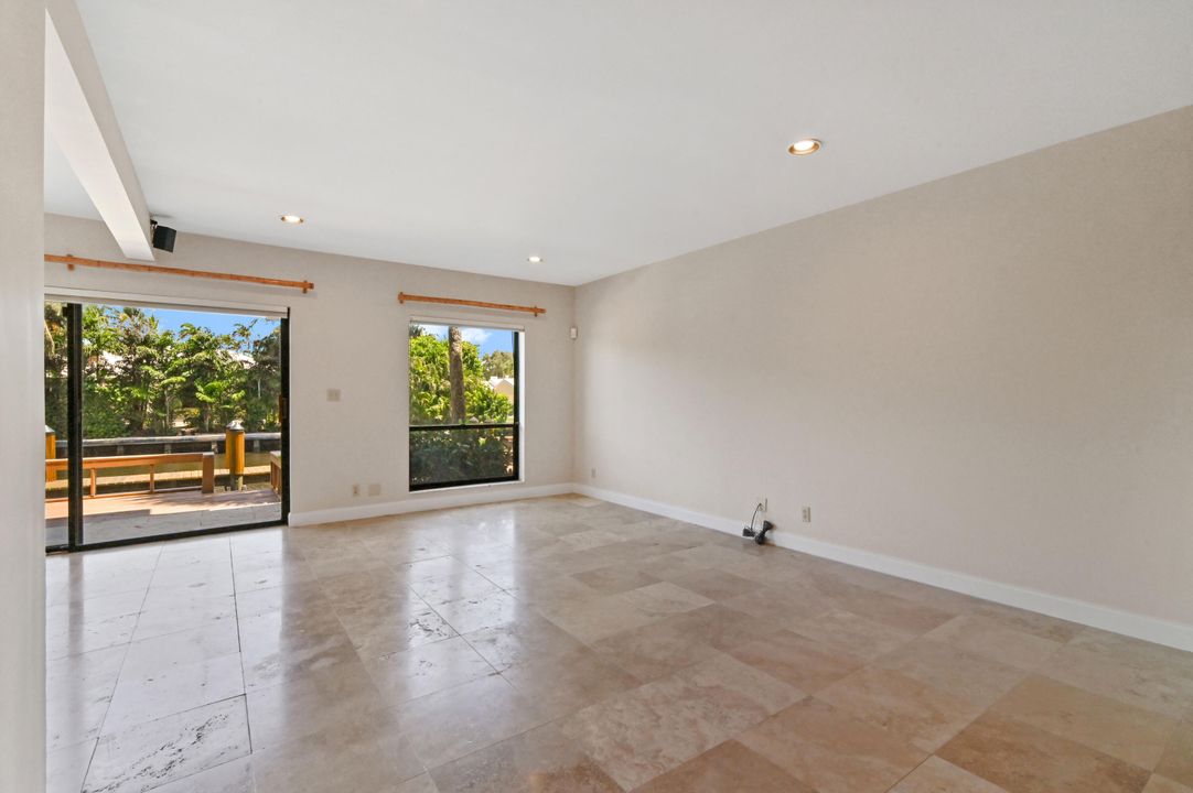 Active With Contract: $6,350 (3 beds, 2 baths, 1849 Square Feet)