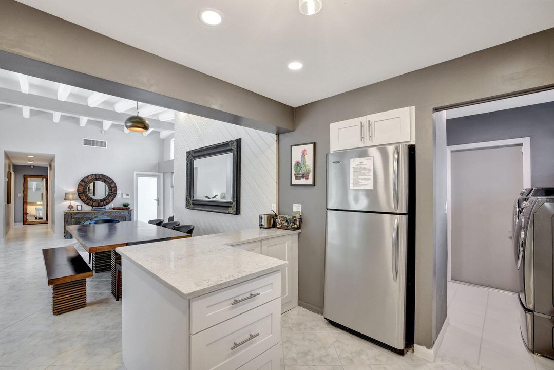 For Sale: $1,095,000 (3 beds, 2 baths, 1990 Square Feet)