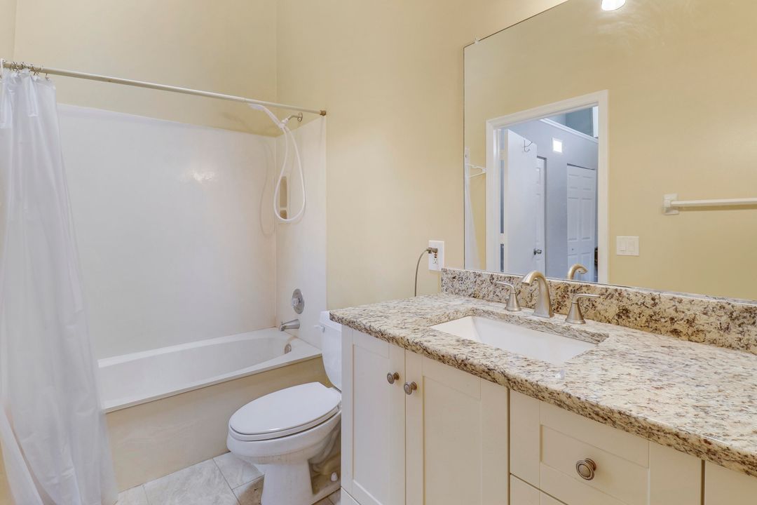 Active With Contract: $385,000 (2 beds, 2 baths, 1054 Square Feet)