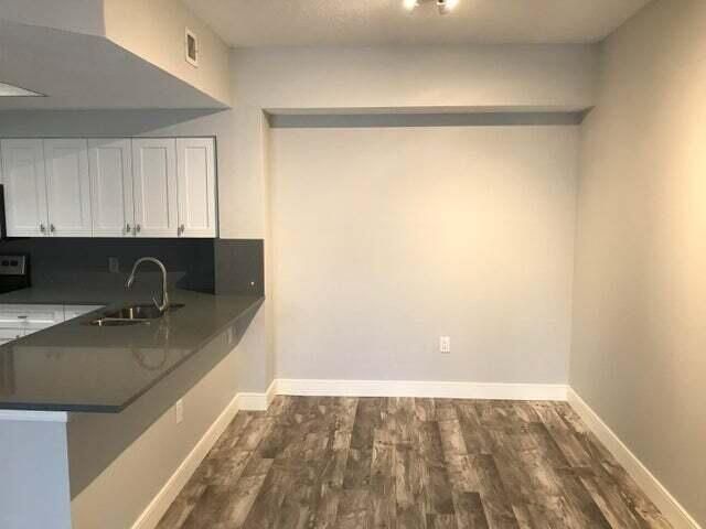 For Rent: $1,875 (1 beds, 1 baths, 819 Square Feet)