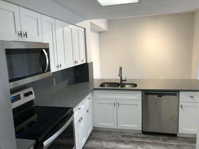 For Rent: $1,875 (1 beds, 1 baths, 819 Square Feet)
